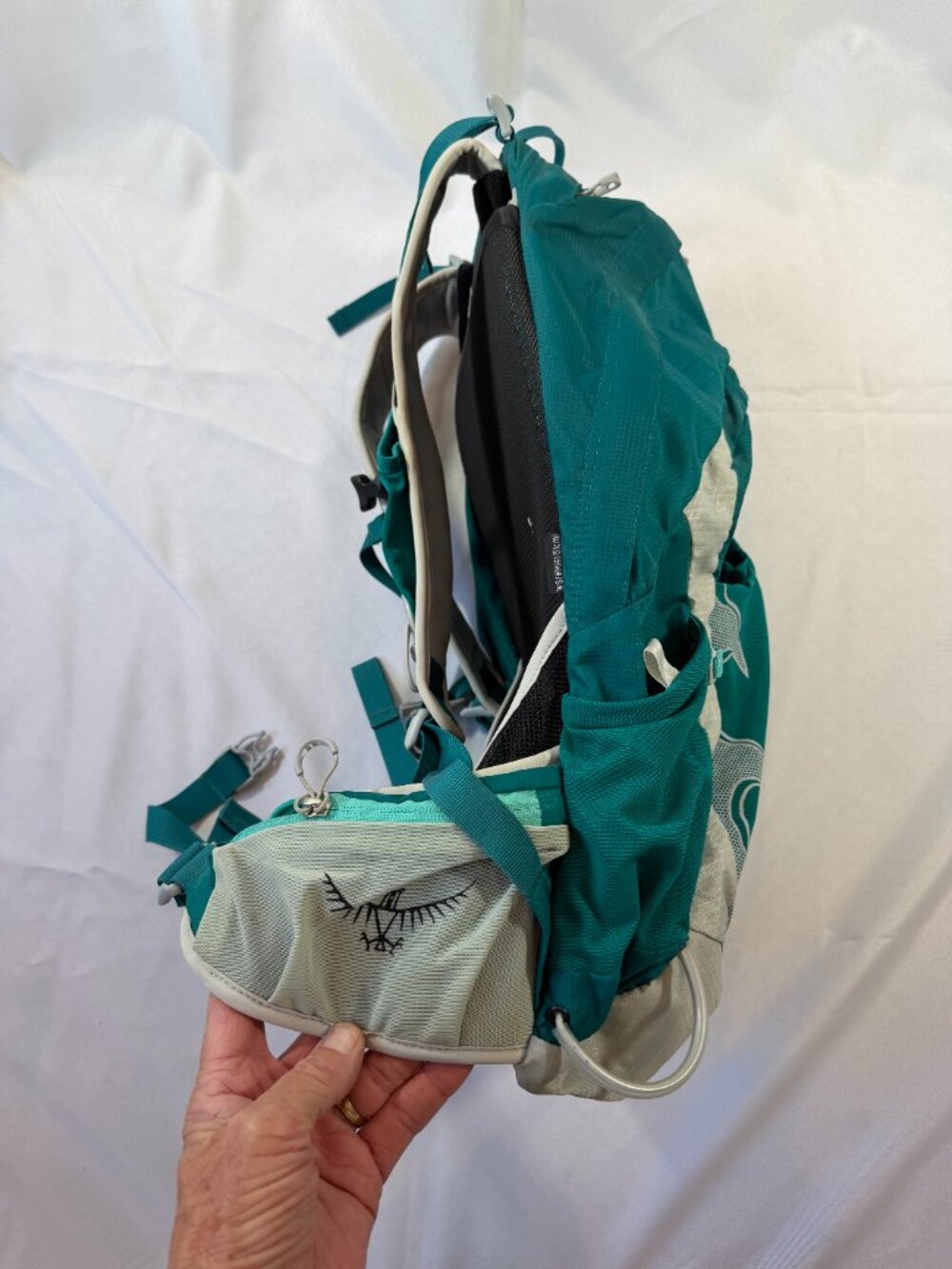 Osprey Tempest 20 Backpack W/ Platypus Bladder, LIKE NEW - Picture 5 of 10